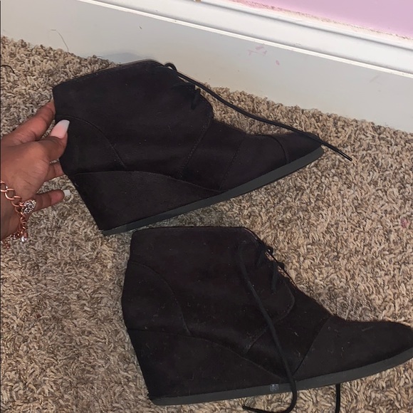 Booties 💕 - Picture 6 of 6